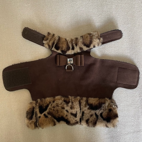 Susan Lanci Brown Faux Fur Pet Jacket - Picture 2 of 3